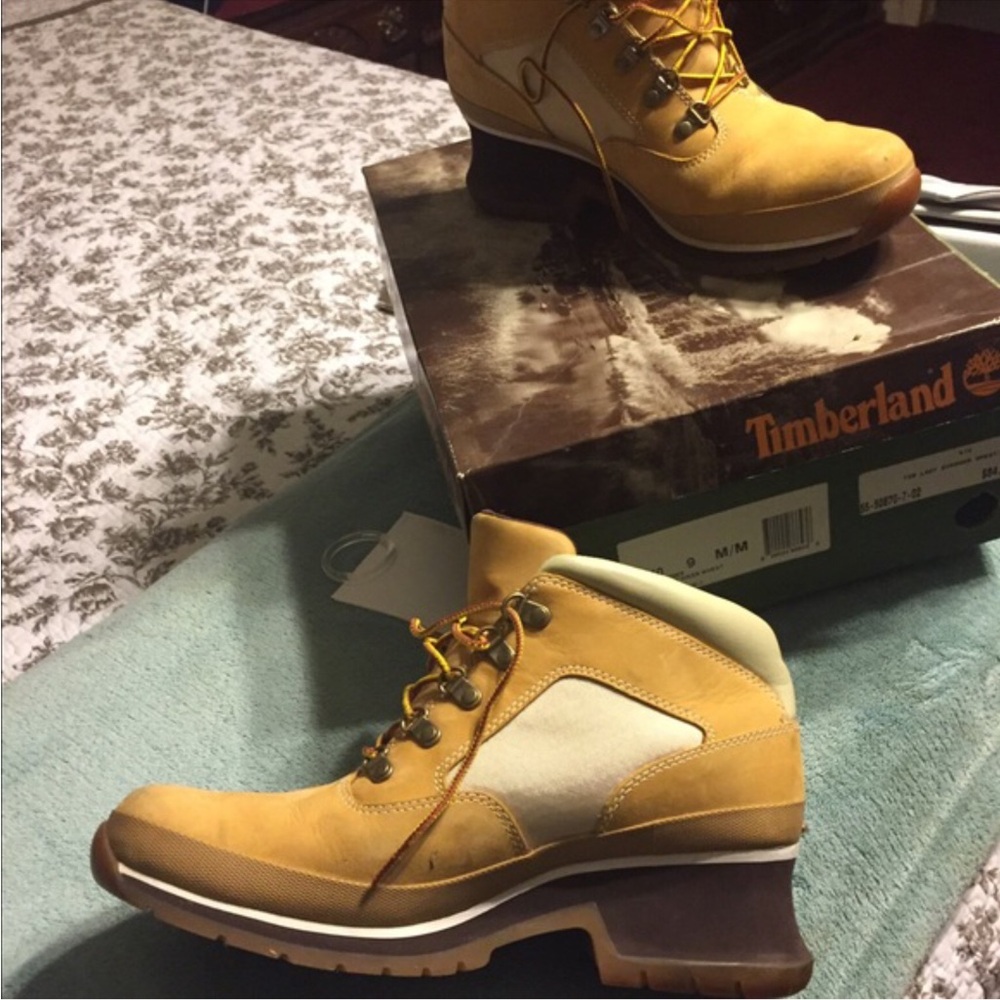 Timberland Tan and Cream Ankle Boots